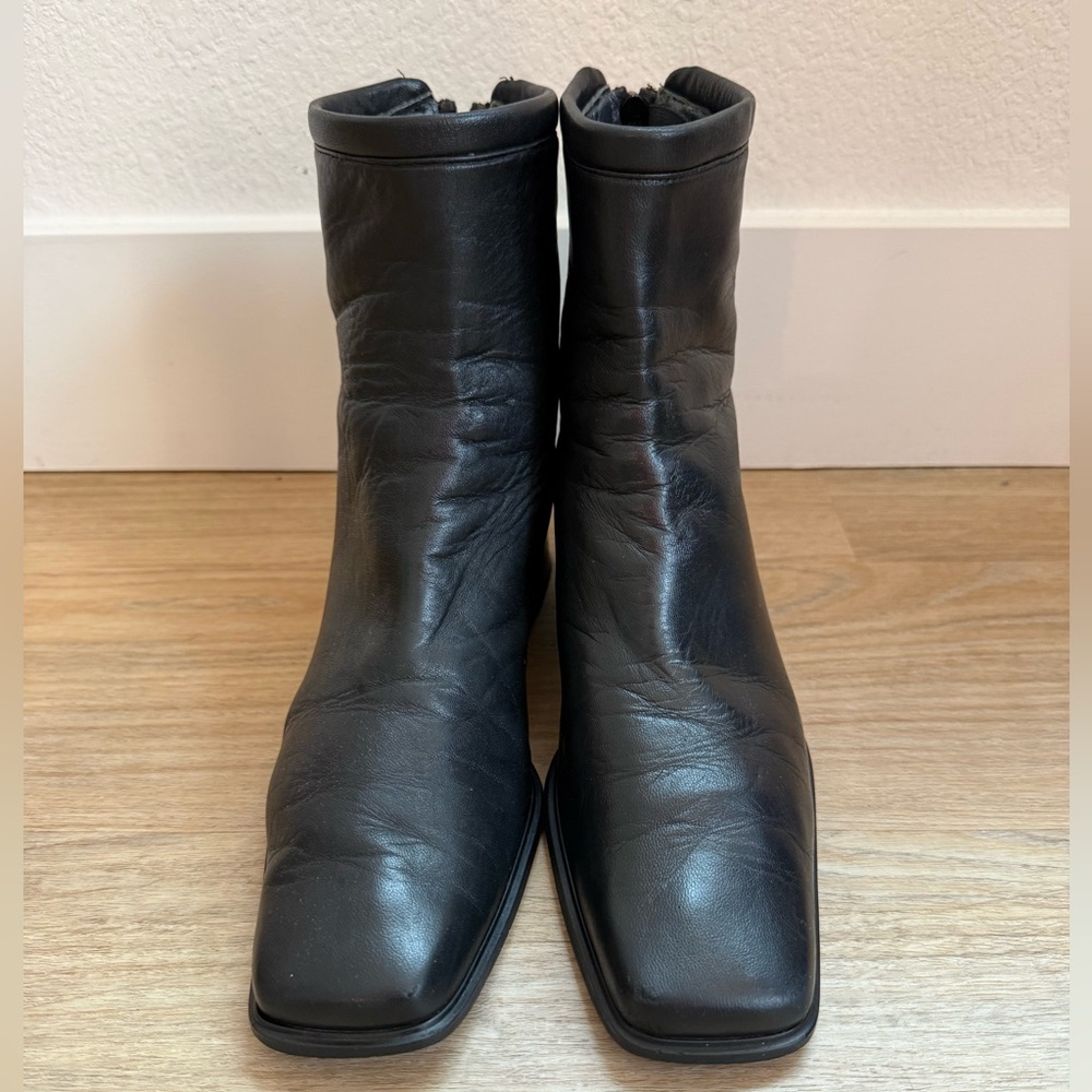 Stuart Weitzman Black Leather Ankle Boots – Square Toe – Size 7 AA (Narrow)